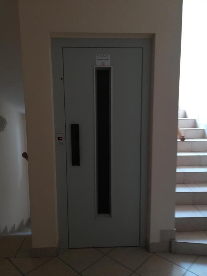 Homy Apartment In Buda, With Safe Garage And Terrace Budapeşte Dış mekan fotoğraf